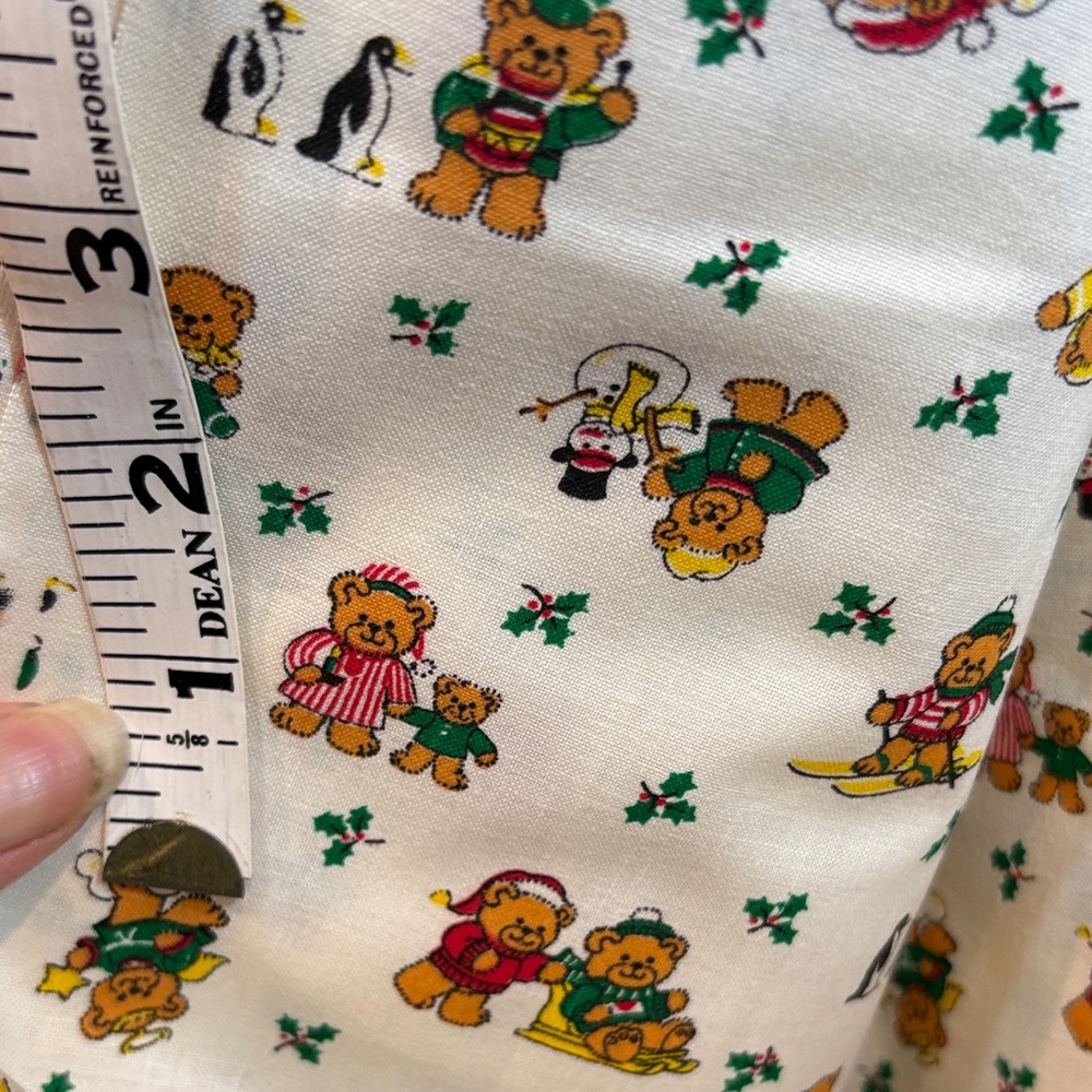Huge piece of vintage Christmas bears Festive Cranston print Fabric 6+ yds 300